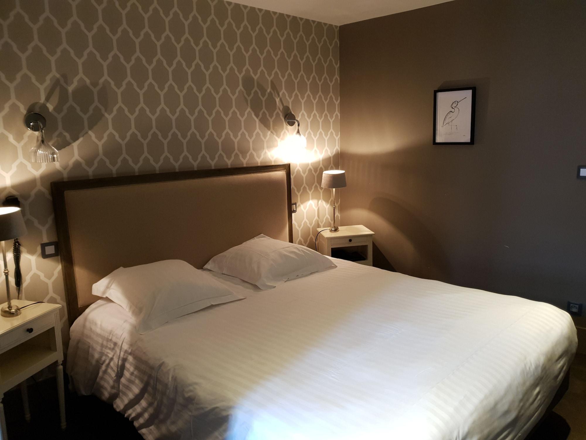 The Originals Boutique, Hotel La Colonne De Bronze, Saint-Valery-Sur-Somme Exterior photo
