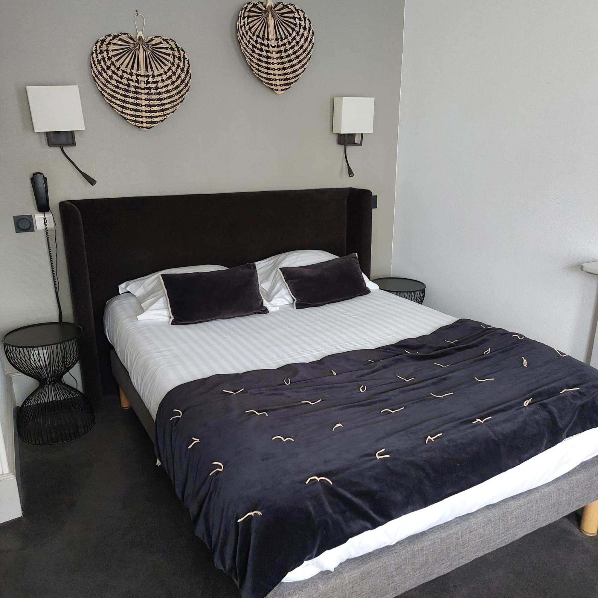 The Originals Boutique, Hotel La Colonne De Bronze, Saint-Valery-Sur-Somme Exterior photo